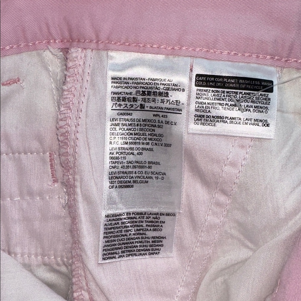 Levi's Light Pink Women's Bermudas - Picture 12 of 14